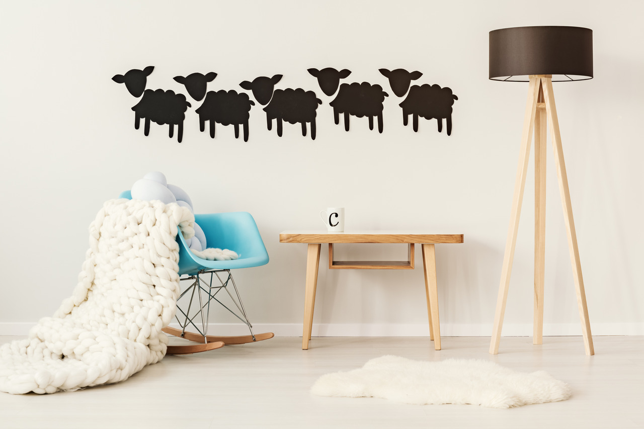 Klebereste von Möbeln entfernen