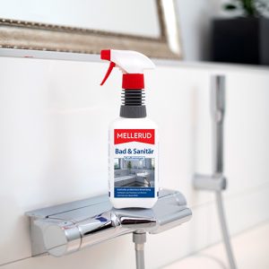 Streifenfreie Reinigung im Bad mit dem Bad und Sanitär Kraftreiniger